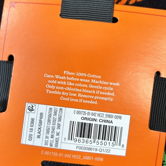 Hyde and Eek Women’s Halloween Dinosaur Skeleton Print Pajama Set - Picture 11 of 13